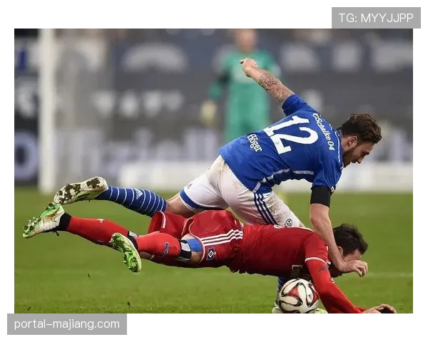 波尔津防守拦截能力,汉堡场均16次抢断展现防守硬度 波尔津防守拦截能力,汉堡场均16次抢断展现防守硬度